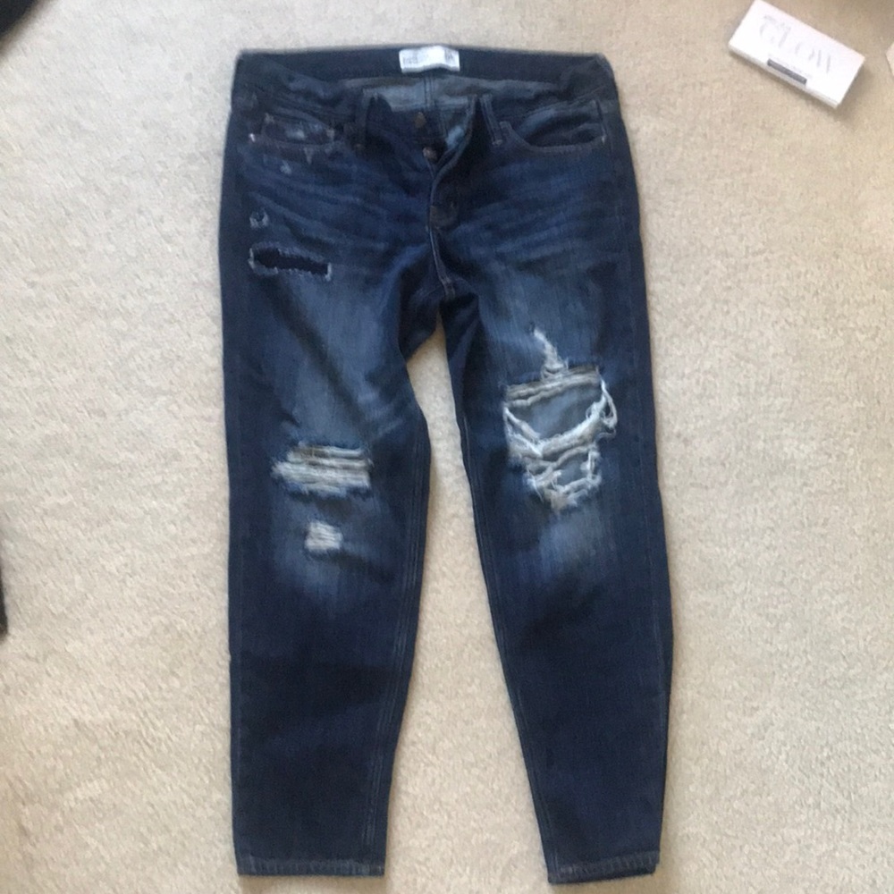 A&F Boyfriend ripped jeans